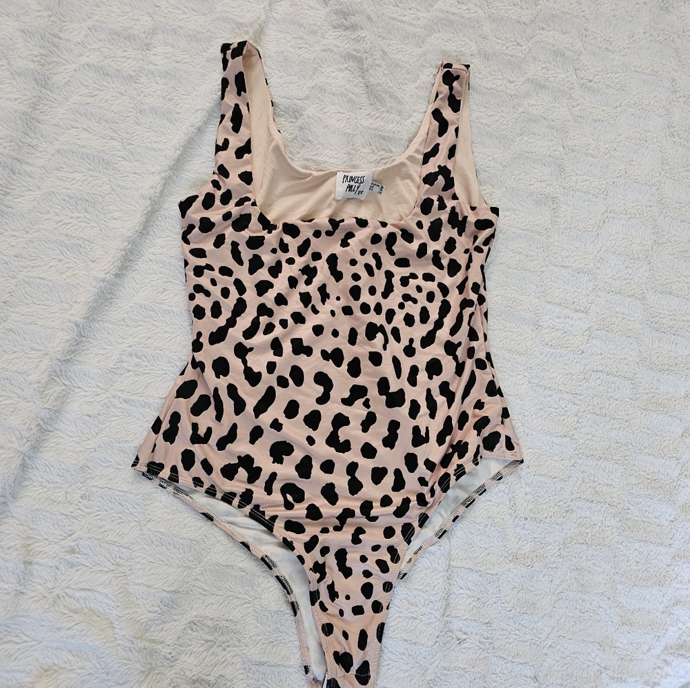 Princess Polly Cream and Black Leopard Bodysuit Size  12 Snap Closure